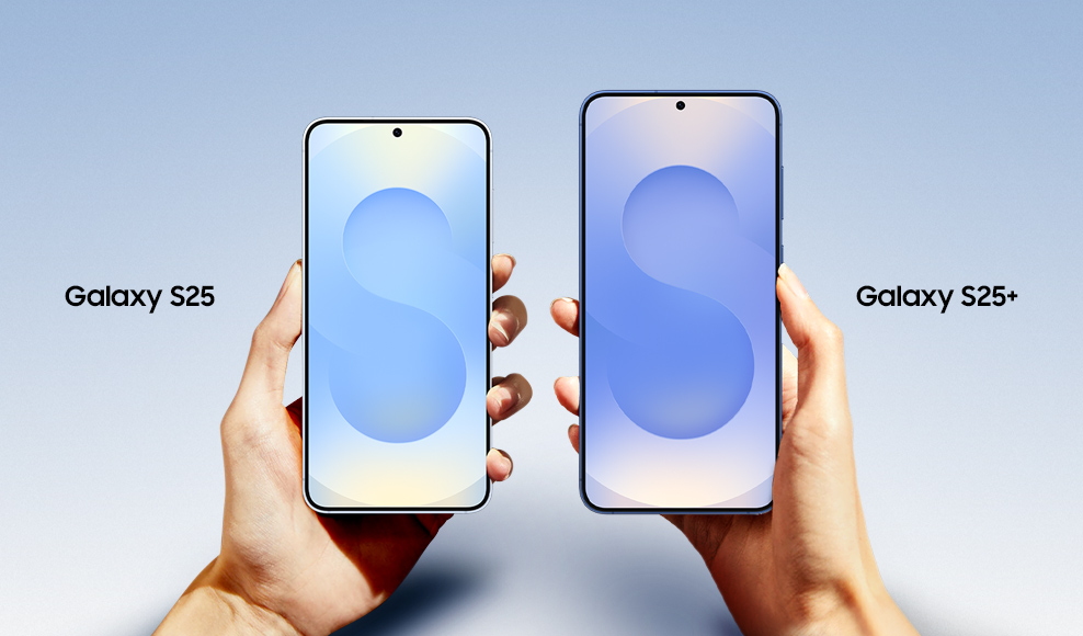 Samsung Galaxy S25 azul com tela frontal e câmera tripla traseira